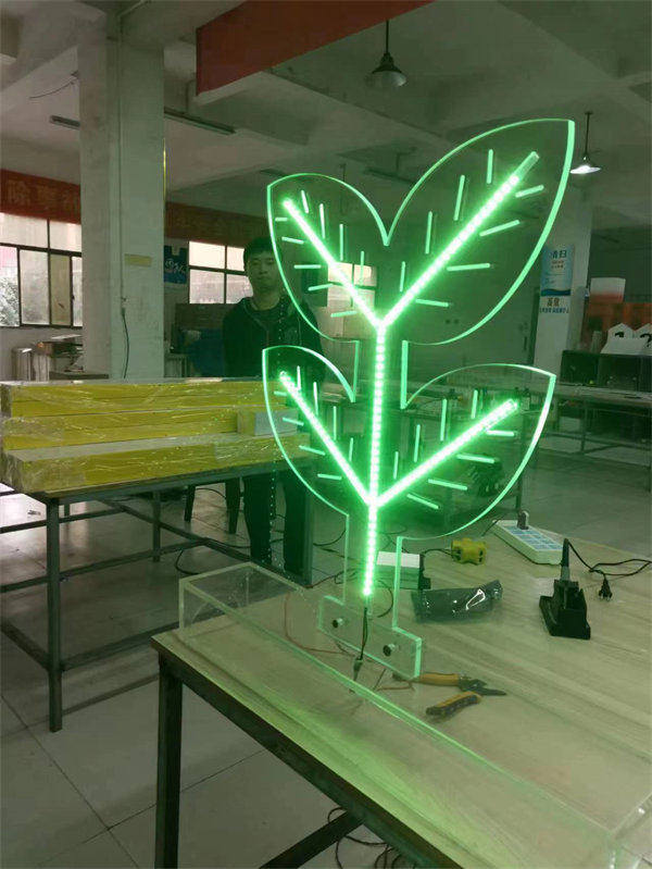 亞克力發(fā)光藝術(shù)造型